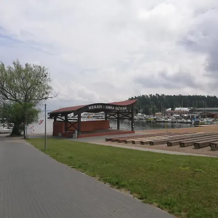 Jacht Motorowy Nautika 1300 Lux Bådhotel Wilkasy (Gizycko)