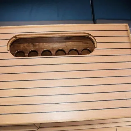 Jacht Motorowy Nautika 1300 Lux *