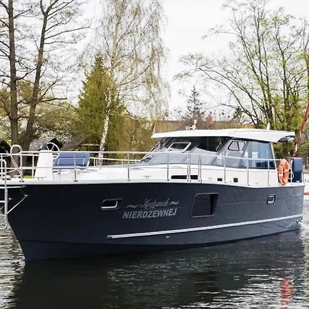 Jacht Motorowy Nautika 1300 Lux Bateau-hôtel
